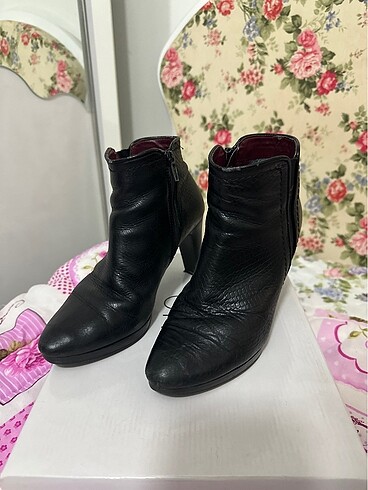 Deichmann Kısa Bot