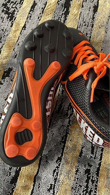 36 Beden Nike krampon