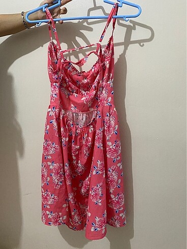 Bershka Elbise