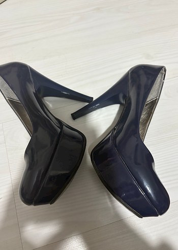 Mavi Parlak Rugan Stiletto Topuklu Kadın Ayakkabı - Görsel 3