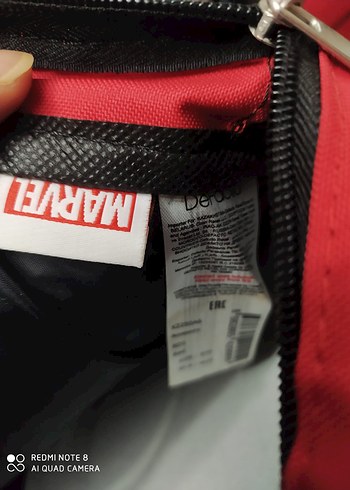 Örümcek Adam Temalı Kırmızı Çocuk Okul Çantası orjinal marvel. - Görsel 4