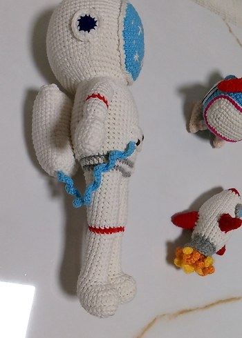 Renkli Beyaz Amigurumi Astronot ve Uzay Araçları - Görsel 4