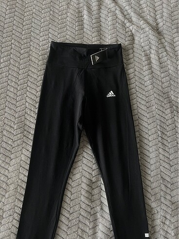 Adidas Tayt