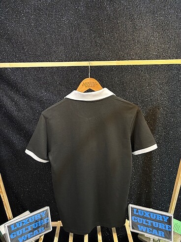 m Beden siyah Renk PRADA POLO YAKA