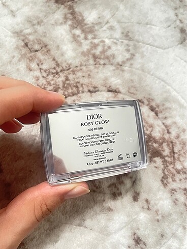 Beden Dior Rosy Glow Allık