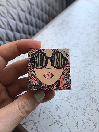 Benefit Galifornia Allık