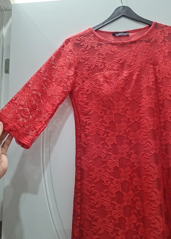 Abiye kırmızı dantel abiye