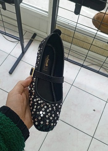 Kare Topuklu, Tokalı Siyah Pullu Babet - Görsel 3