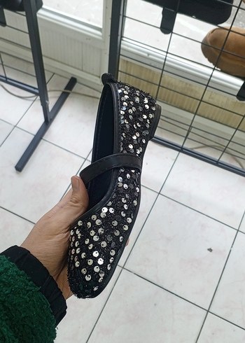 Siyah Blok Topuklu Parlak Kadın Babet - Görsel 2