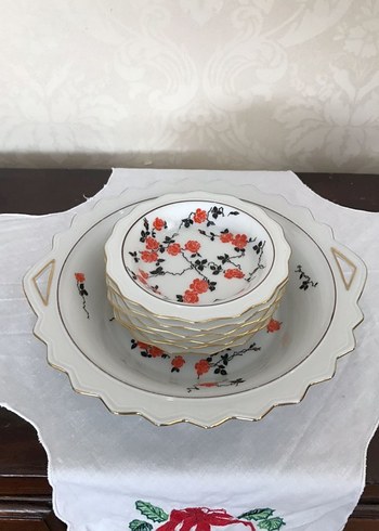 Antika Alman lokumluk. Beyaz Çiçek Desenli 7 Parça Porselen - Görsel 2