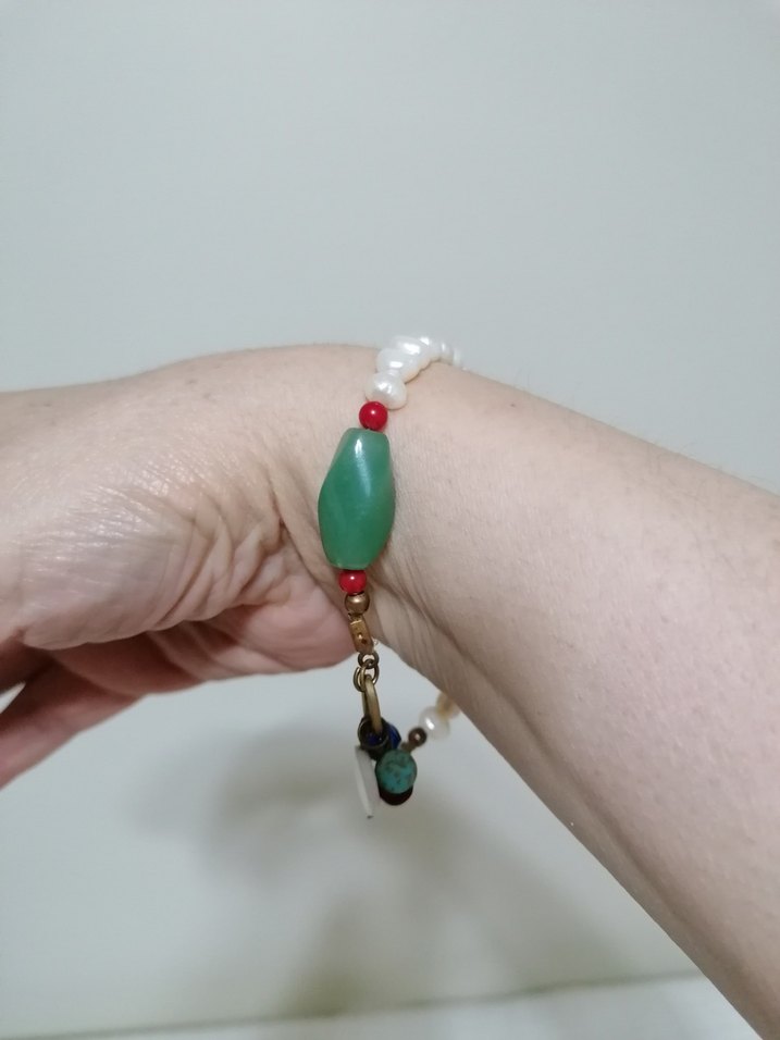 İncilli ve doğal taşlı kadın bileklik - Görsel 4