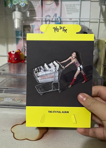 Nayeon stand
