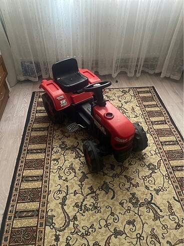 Pedallı traktör