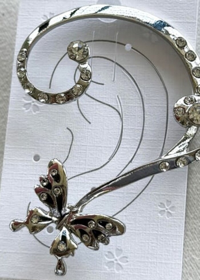 Gümüş Renk Kelebek Figürlü Taşlı Kulak Aksesuarı - Görsel 2