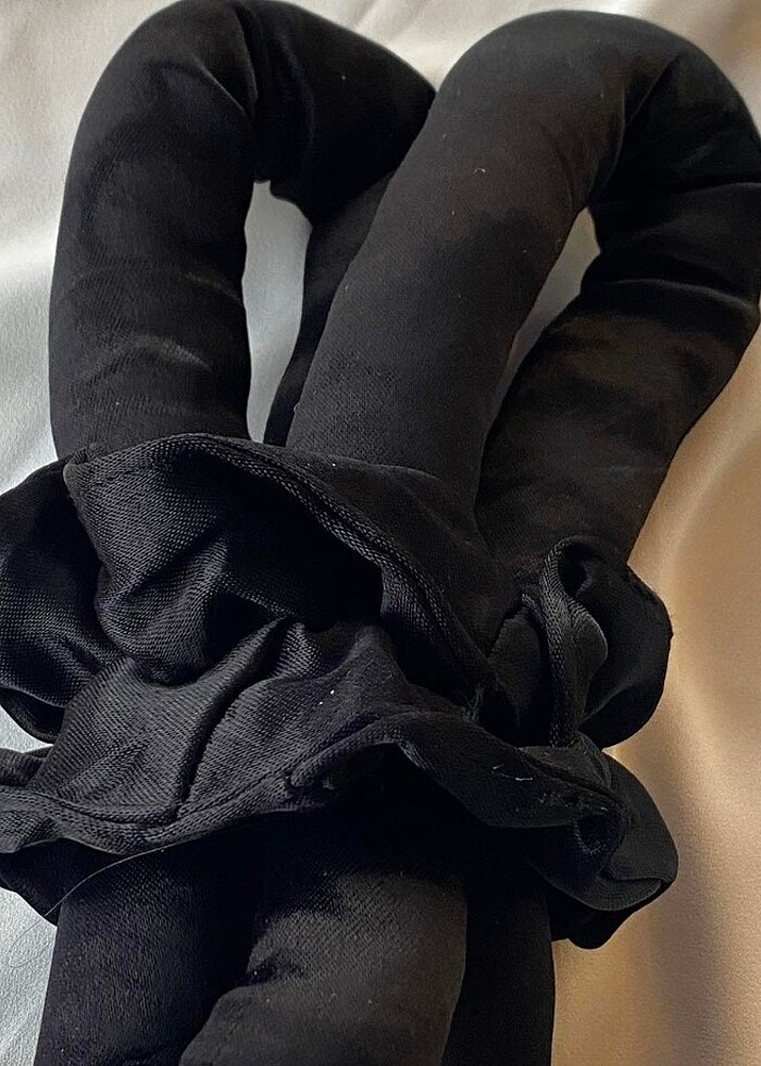 Siyah Renk Saç Şekillendirici Saç Sosisi Saten Toka Seti - Görsel 3