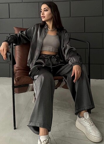 Zara Zara takım