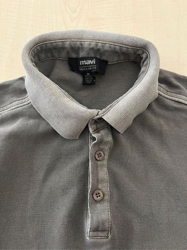 Gri Keten Polo Tişört Üç Düğmeli - Görsel 2