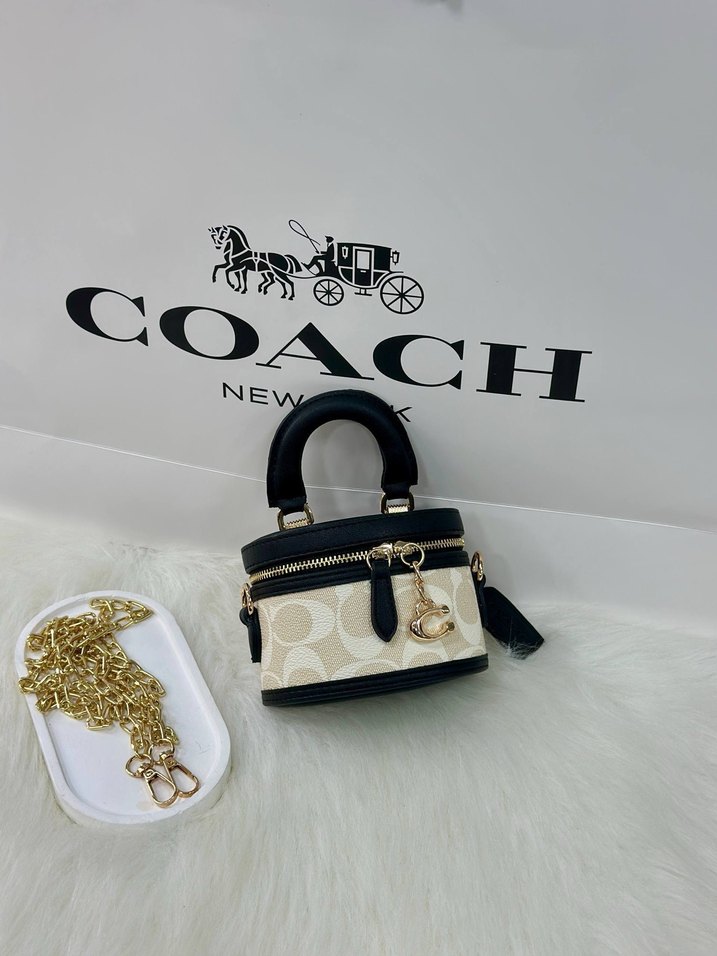 Zincir Detaylı Kahverengi Yılan Derisi Desenli Kadın Çanta - Görsel 2