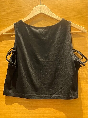 s Beden No gossip crop t shirt