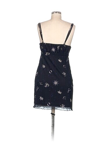 s Beden Bershka Mini Elbise %70 İndirimli.