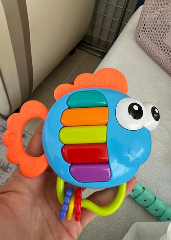 Renkli Balık Diş Kaşıyıcı ve Çıngırak