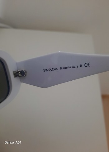 Minimalist Beyaz Kadın Güneş Gözlüğü - Görsel 2