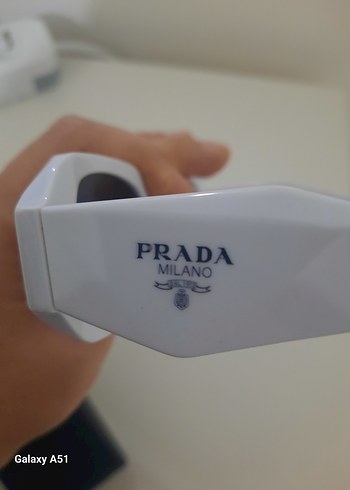 Minimalist Beyaz Kadın Güneş Gözlüğü - Görsel 4