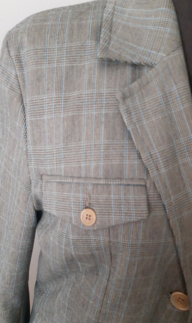 Kadın Gri Keten Düğmeli Mini Blazer - Görsel 2