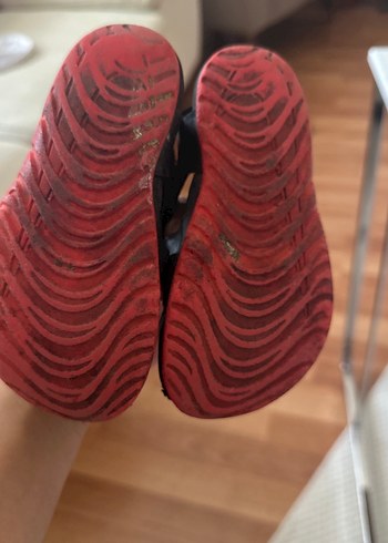 22 Beden Nike Siyah Erkek Çocuk Terlik