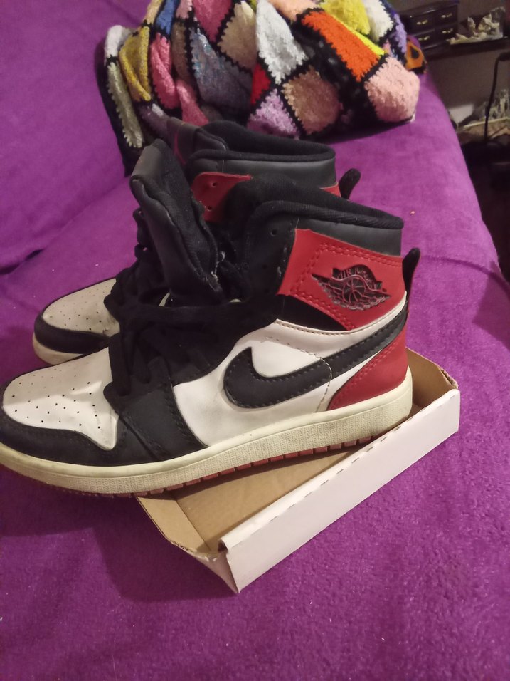 Beyaz Siyah Basketbol Ayakkabısı Velcro Detaylı - Görsel 2