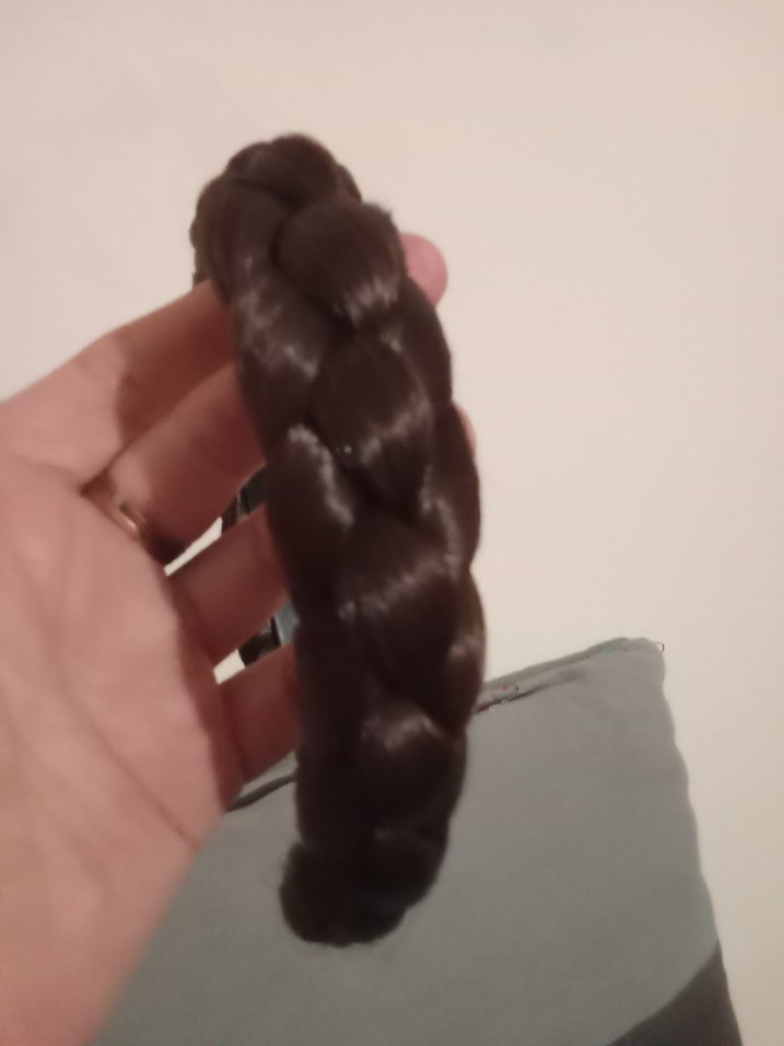 Kahverengi Örgü Detaylı  Taç - Görsel 3