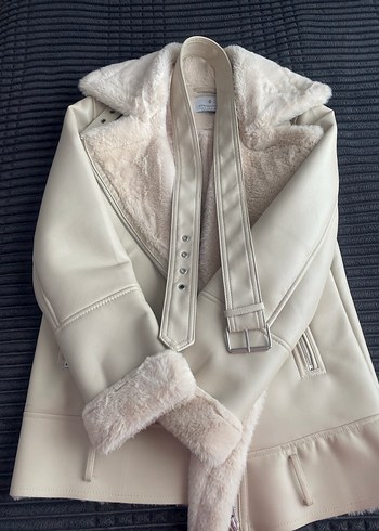 Beyaz Kürklü Midi Kadın Ceket - Görsel 2