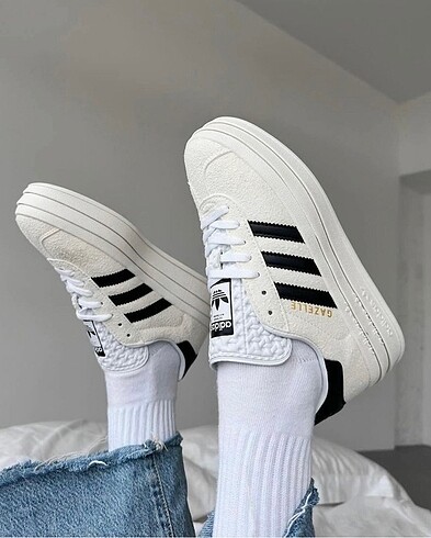 37 Beden beyaz Renk ADİDAS GAZELLE BOLD İTHAL