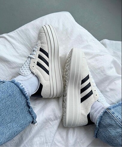 ADİDAS GAZELLE BOLD İTHAL YURDIŞI ÜRÜNDÜR