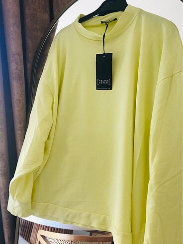Melike Tatar Sweetshirt