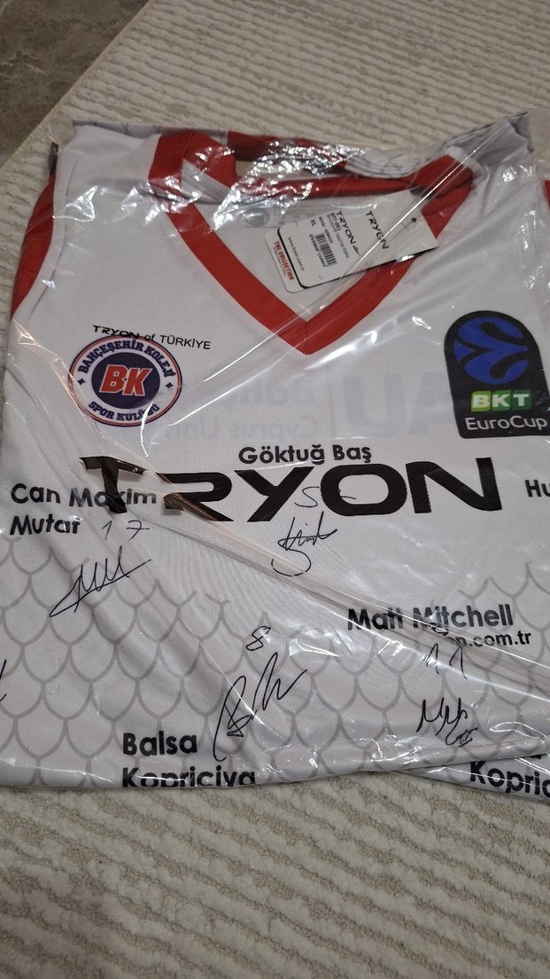 Bahçeşehir spor klubu imzali forma - Görsel 2