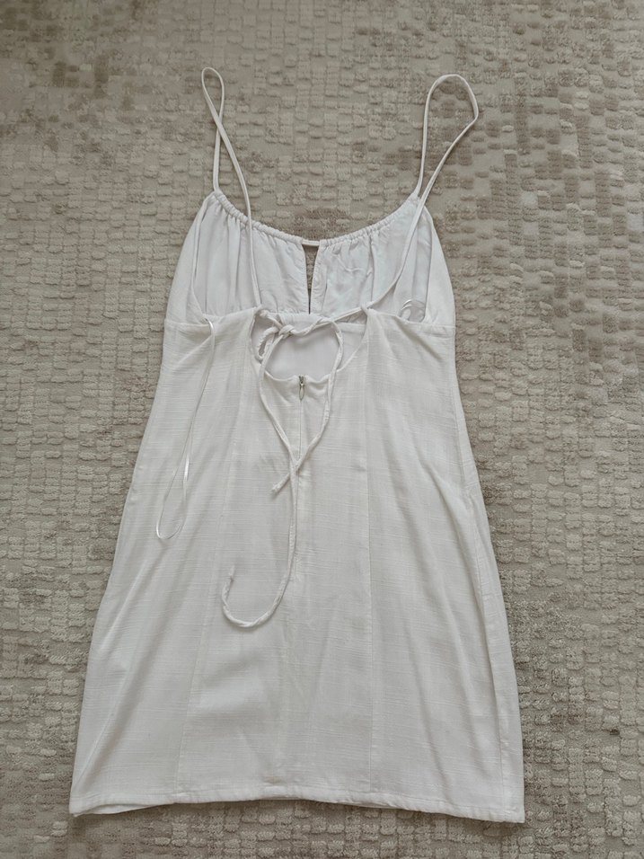 Beyaz V Yaka Kolsuz Mini Keten Elbise - Görsel 2