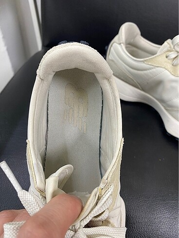37,5 Beden ten rengi Renk New balance 37,5 orjinal