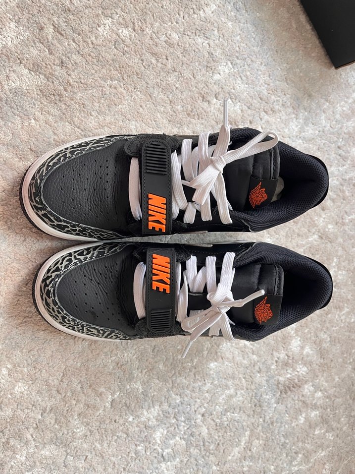 Nike Siyah Gri Yılan Desenli Basketbol Ayakkabısı - Görsel 4