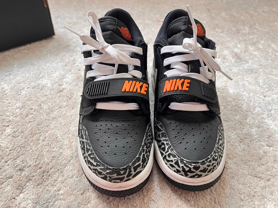 Nike Siyah Gri Yılan Desenli Basketbol Ayakkabısı - Görsel 5