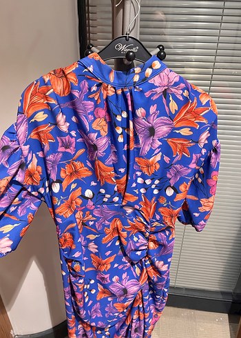 Çiçekli Elbise - Görsel 5