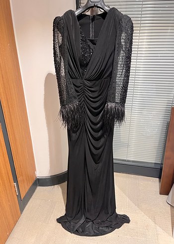 Uzun Siyah Gotik V Yakalı Abiye Elbise - Görsel 3