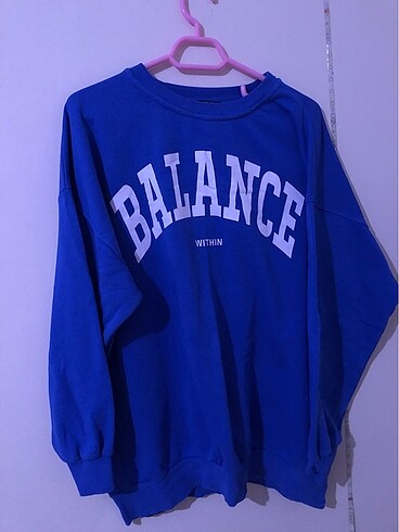 Sweetshirt