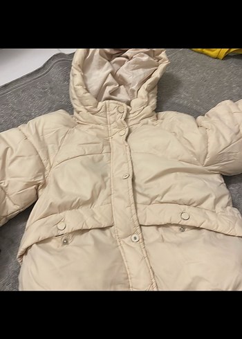 Bebek Beyaz Kapitone Kısa Kışlık Mont - Görsel 2