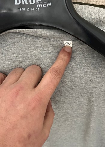 Adidas Gri İç Detaylı Erkek Mont - Görsel 4