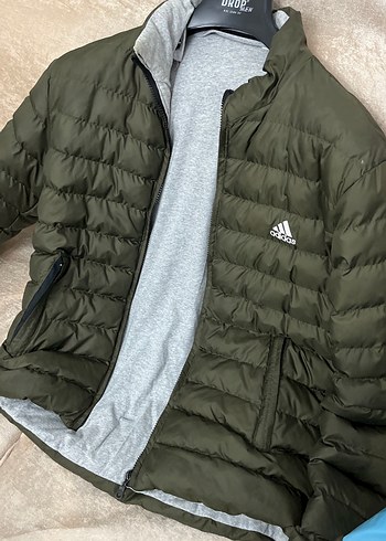 Adidas Gri İç Detaylı Erkek Mont - Görsel 2