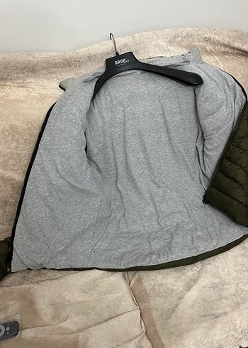 Adidas Gri İç Detaylı Erkek Mont - Görsel 3