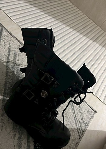 Kemerli Siyah Deri Gotik Kadın Botları - Görsel 2