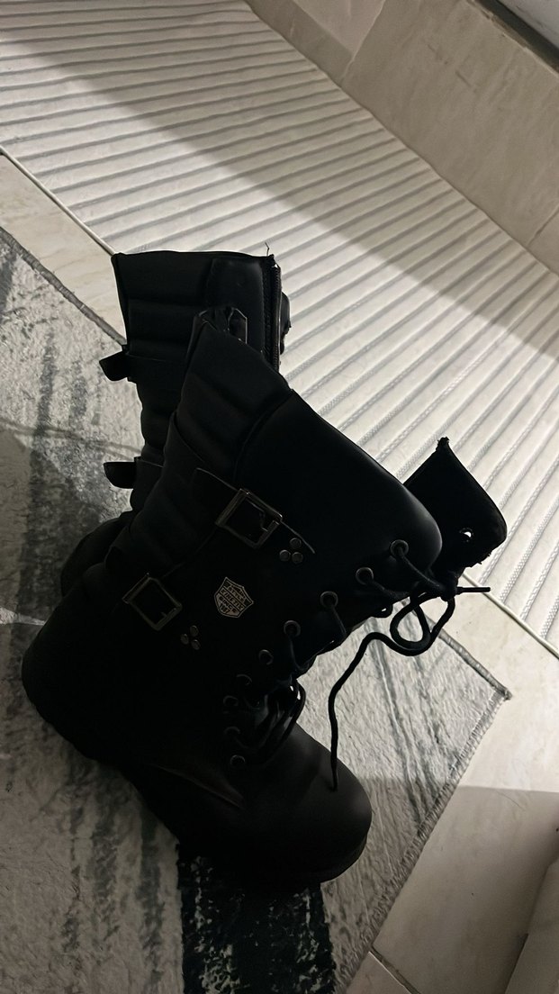 Kemerli Siyah Deri Gotik Kadın Botları - Görsel 2