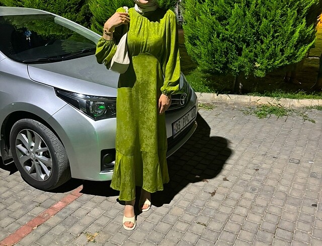 Yeşil elbise